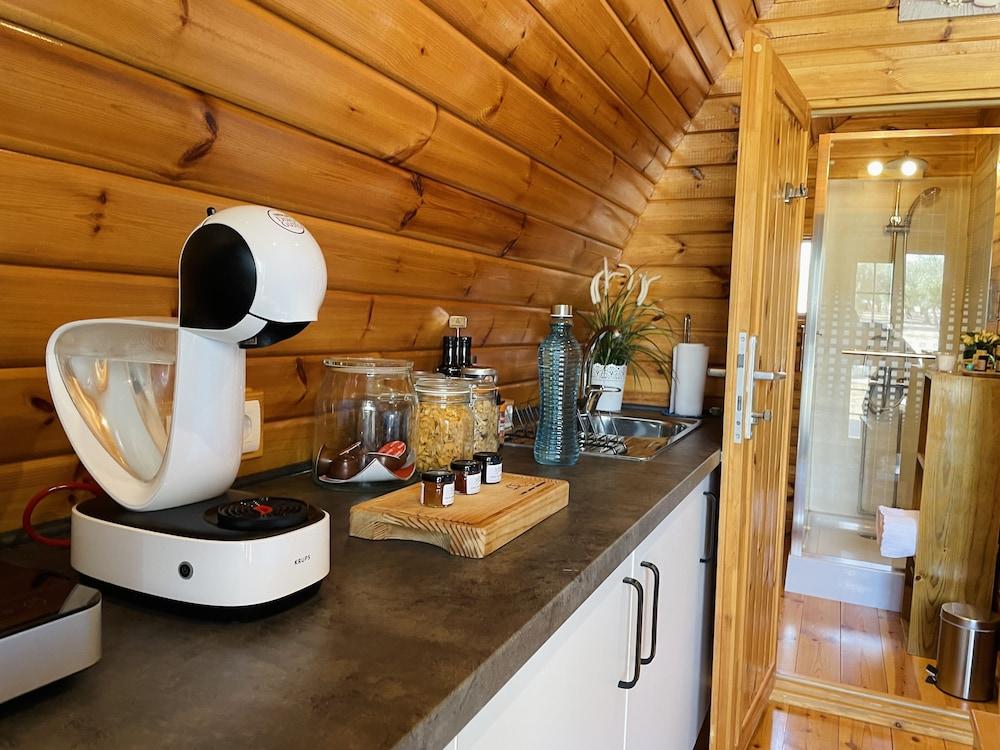 Pet Friendly The Gold Glamping Pod