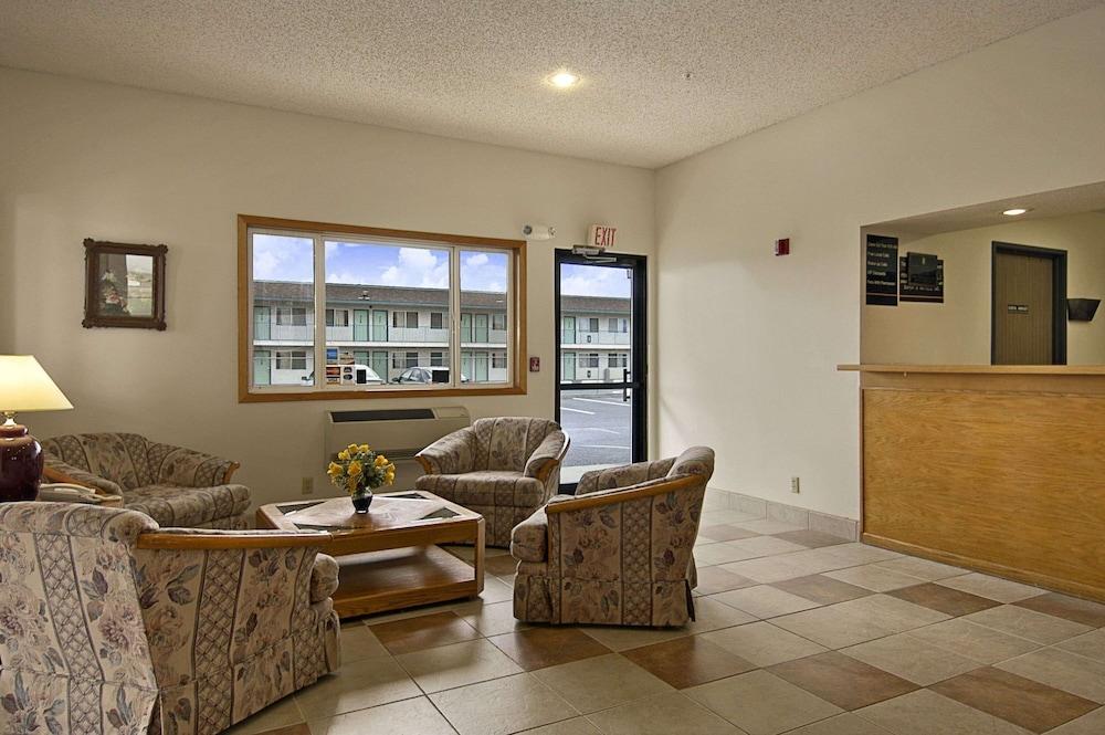 Super 8 by Wyndham Pendleton Pet Policy