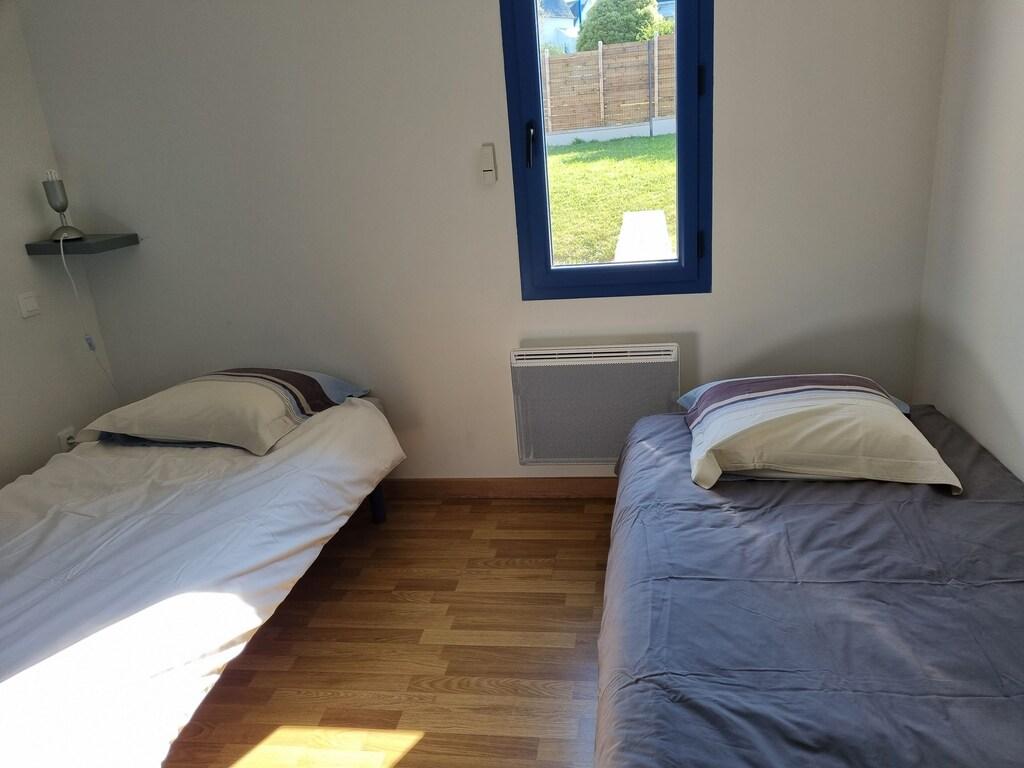 2/1 Apartment with Fenced Yard Pet Policy