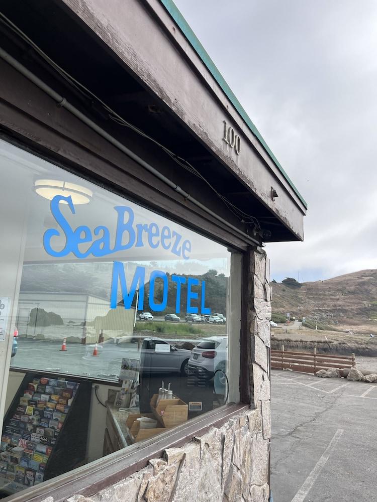 Pet Friendly Sea Breeze Motel