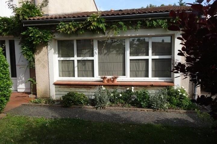 Pet Friendly House with Swimming Pool in Charming Village