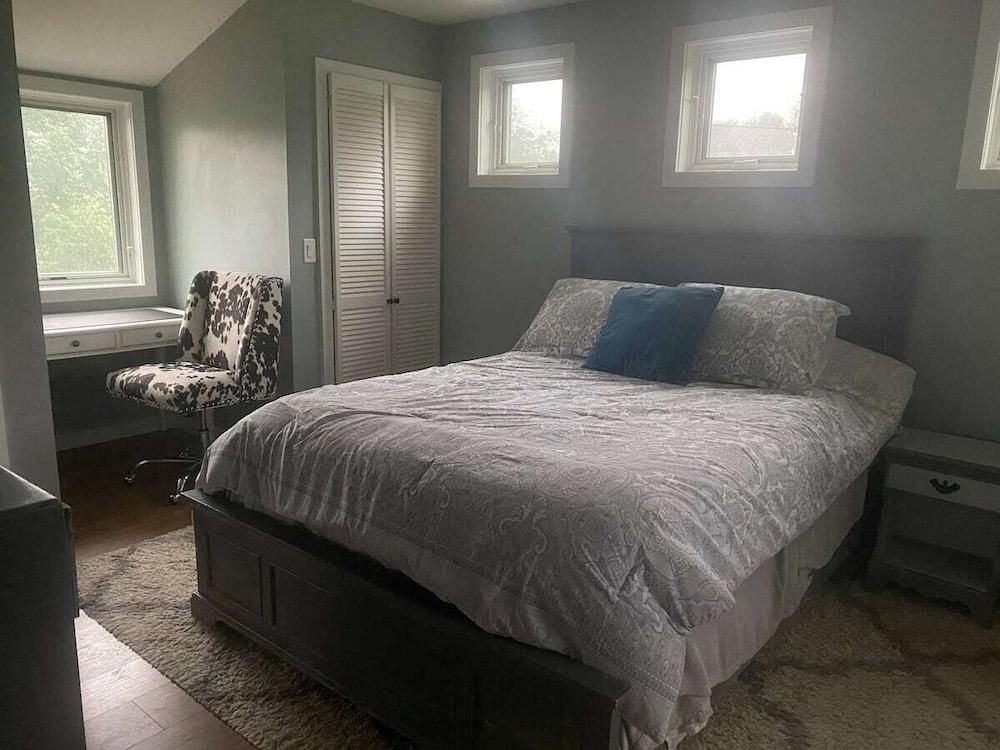 Pet Friendly Red Barn Retreat