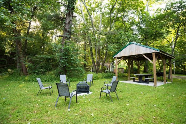 Pet Friendly Brown County Cottage