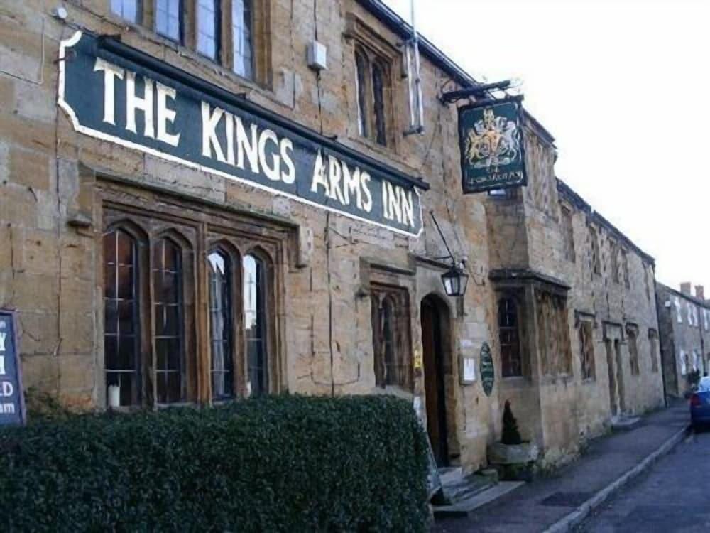 Pet Friendly The Kings Arms Inn