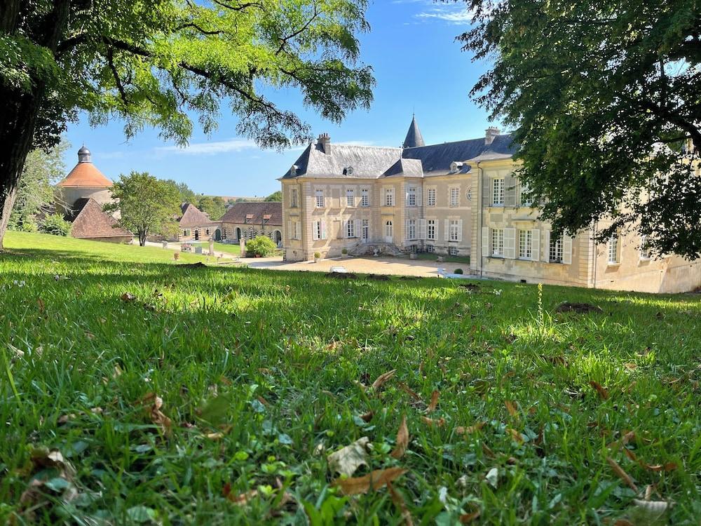 Pet Friendly Château de Beaujeu