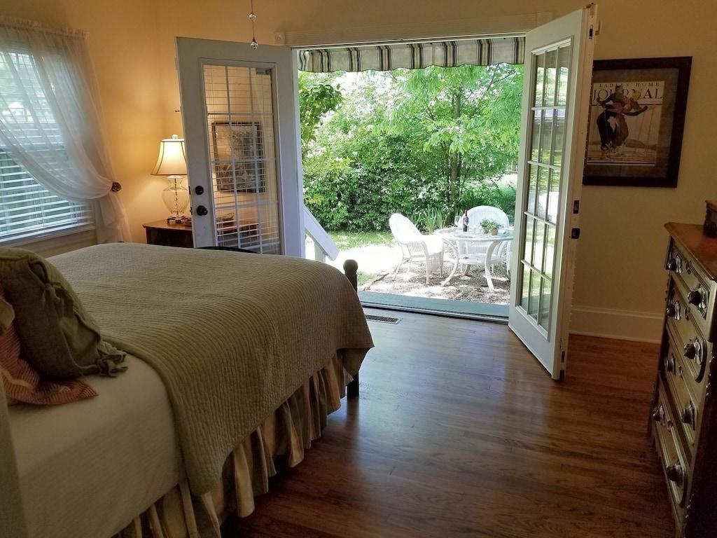 Barkley Cottage Pet Policy