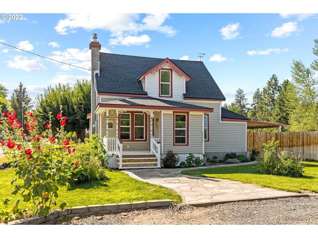 Pet Friendly 1890's Victorian Home on the Oregon Trail