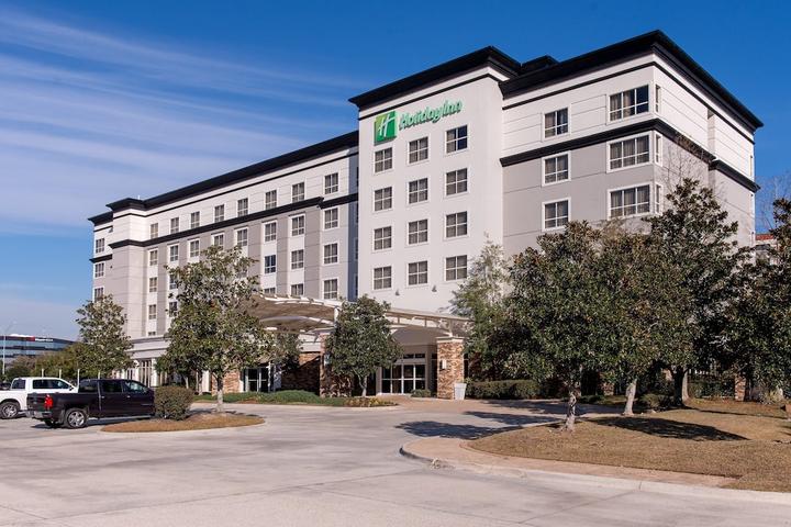 Pet Friendly Holiday Inn Baton Rouge College Drive I-10 an IHG Hotel