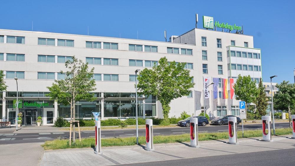 Pet Friendly Holiday Inn Berlin Airport - Conference Centre an IHG Hotel