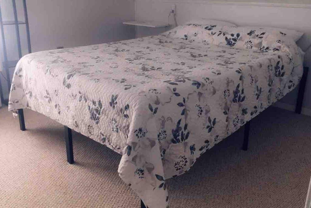 Hinckley Airbnb Rentals Pet Policy