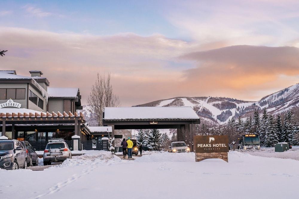 Pet Friendly Park City Peaks Hotel