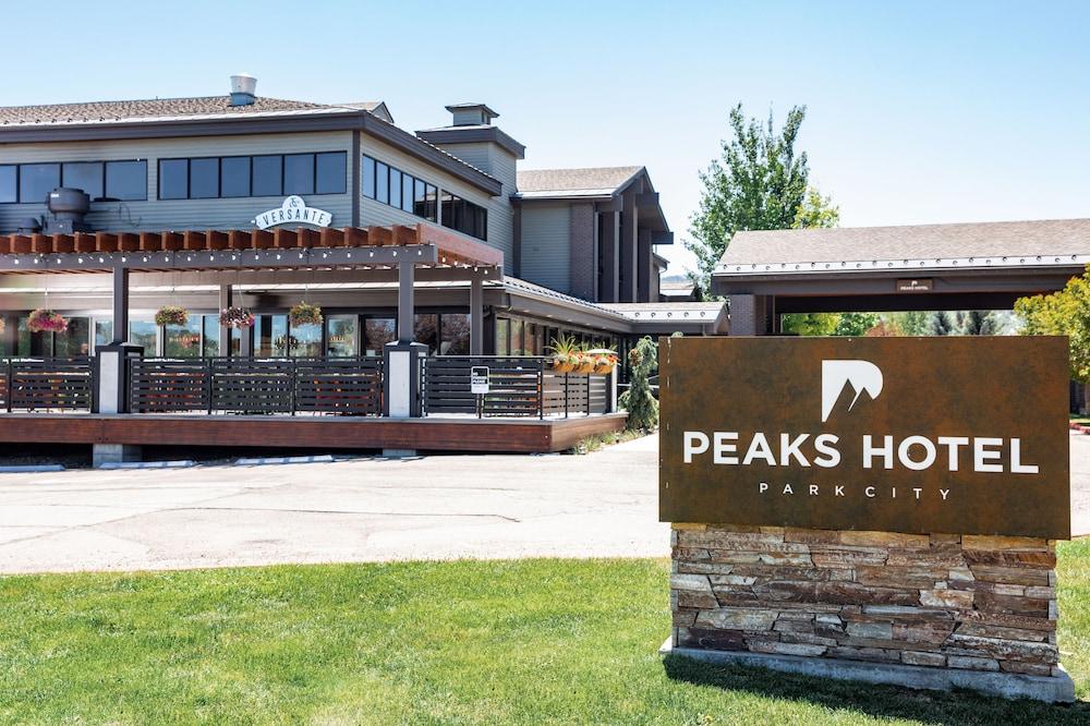 Pet Friendly Park City Peaks Hotel