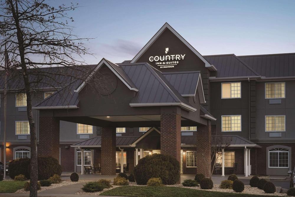 Pet Friendly Country Inn & Suites by Radisson Madison AL