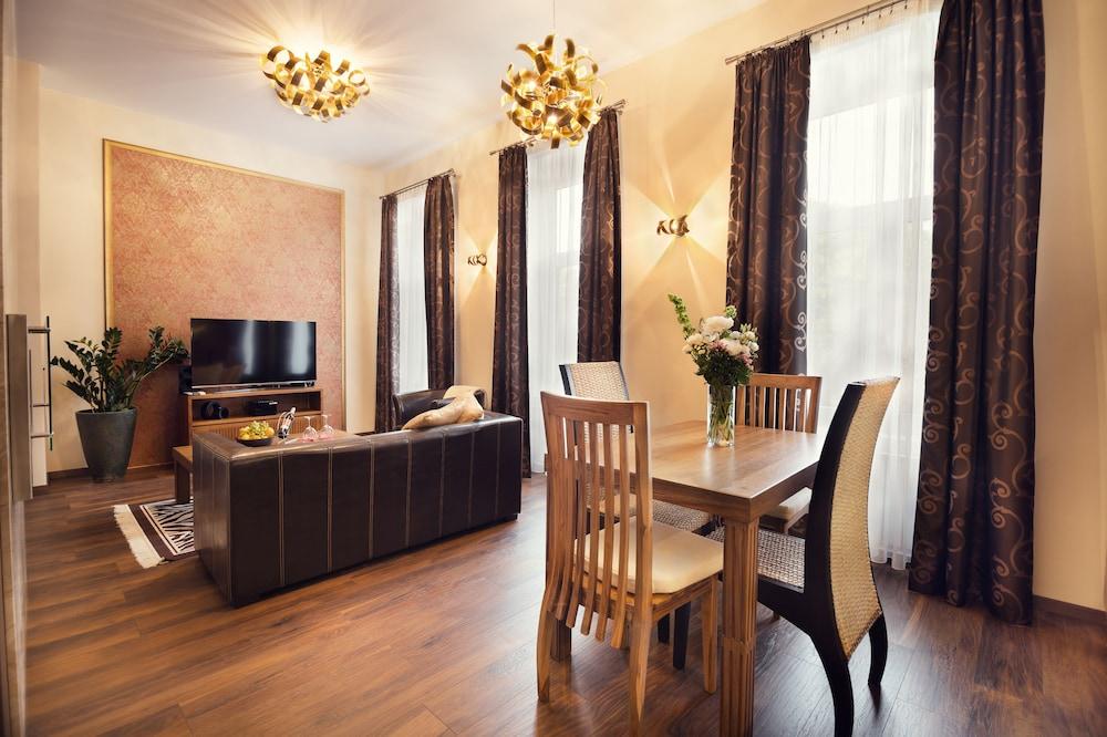 Pet Friendly City Residence Apartment Hotel