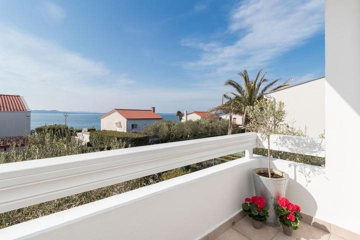Pet Friendly Apartment 30M from the Sea