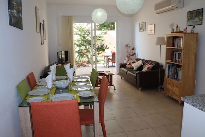 Pet Friendly 2BR Apartment in Centre of Peyia Village with Pool