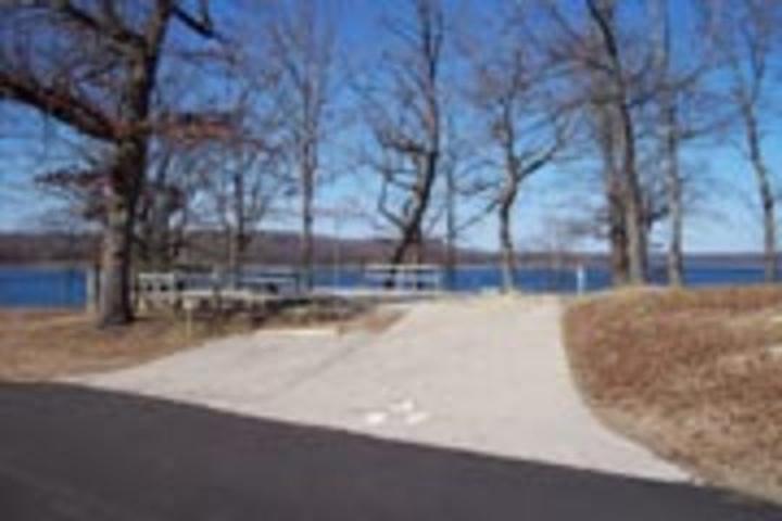 Pet Friendly Lakeview Park Campground