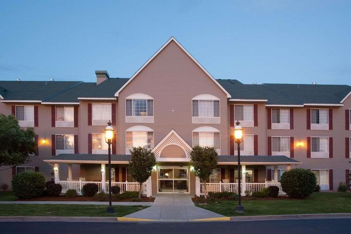 Pet Friendly Country Inn & Suites by Radisson Greeley CO