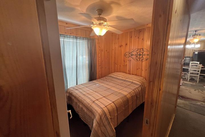 Pet Friendly Ben Ranch Cabins - 2BR Cabin With Amenities