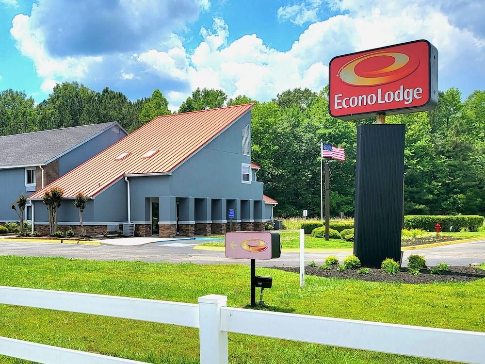 (Closed) Econo Lodge Carrollton Smithfield Pet Policy