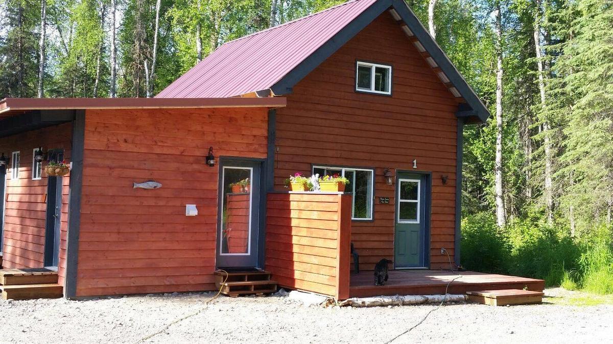 Chinook Cabin Full kitchen & Bath Pet Policy