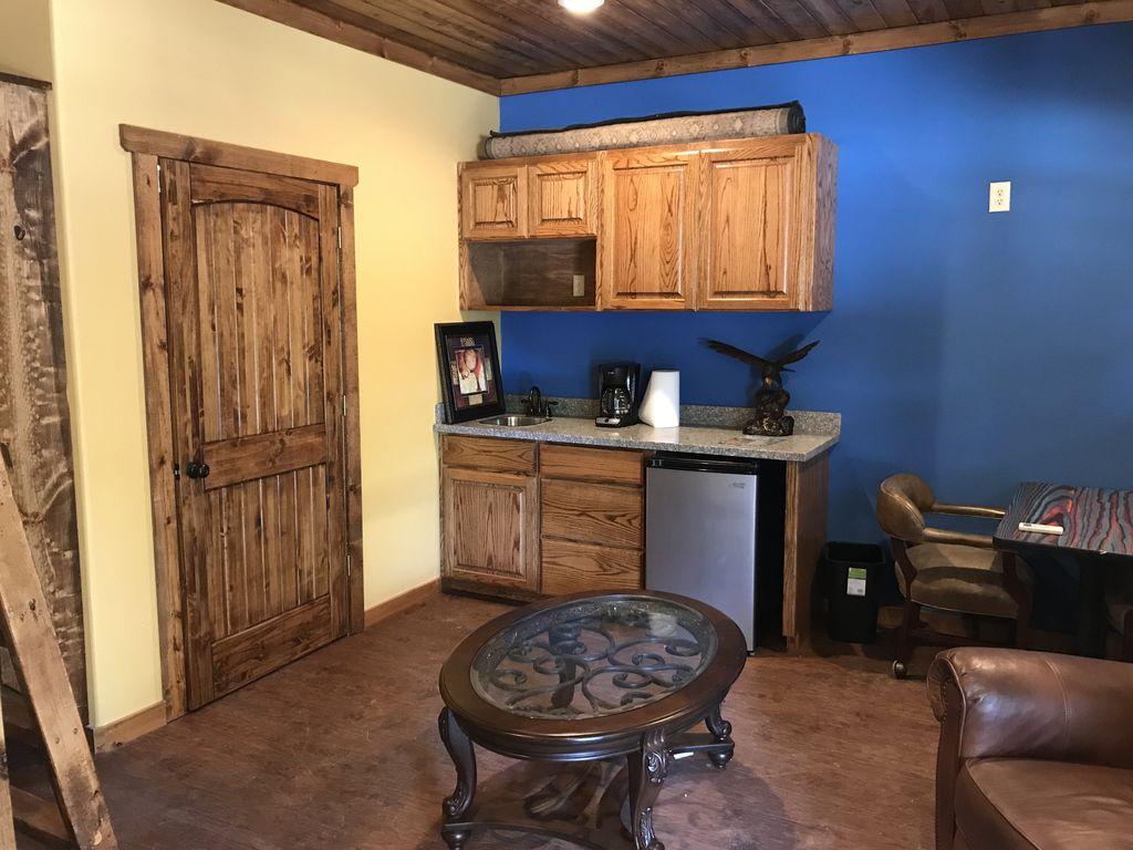 Pet Friendly Vacation Rentals In Rio Frio Tx Bringfido