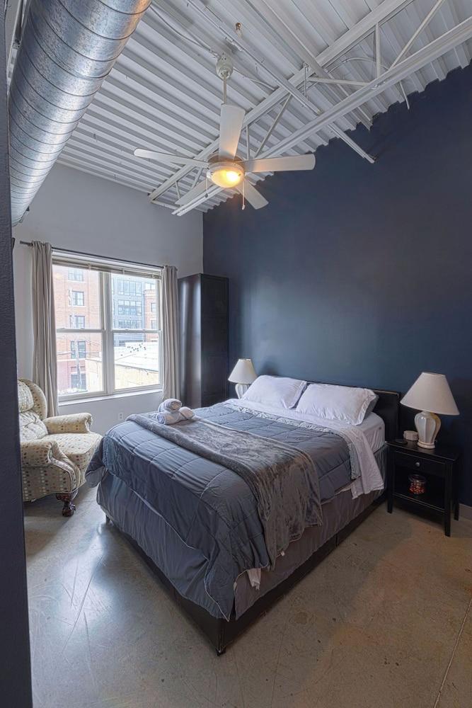 Pet Friendly Located in the Heart of Columbus's Short North
