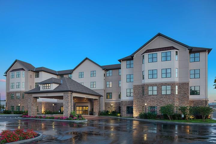 Pet Friendly Homewood Suites by Hilton Carle Place - Garden City NY