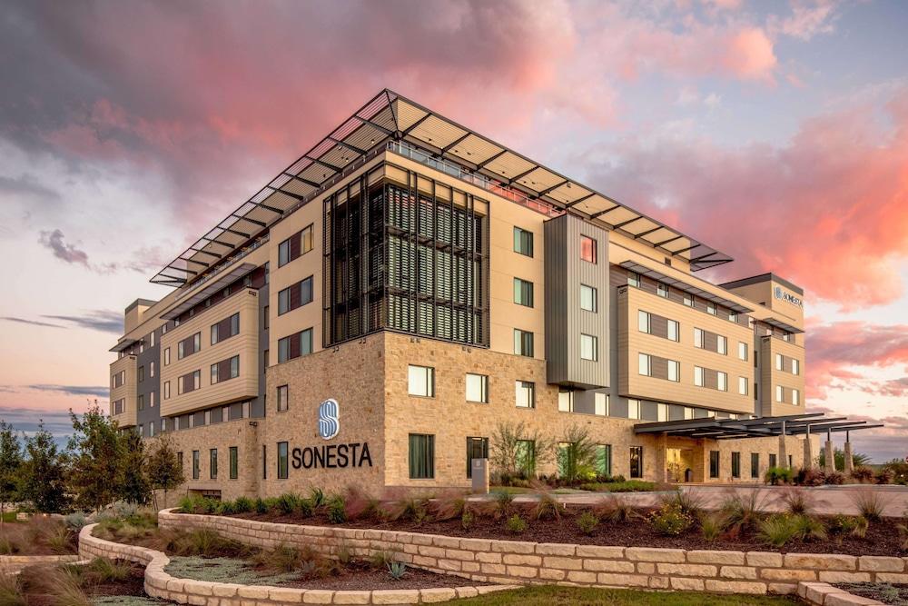 Pet Friendly Sonesta Bee Cave Austin
