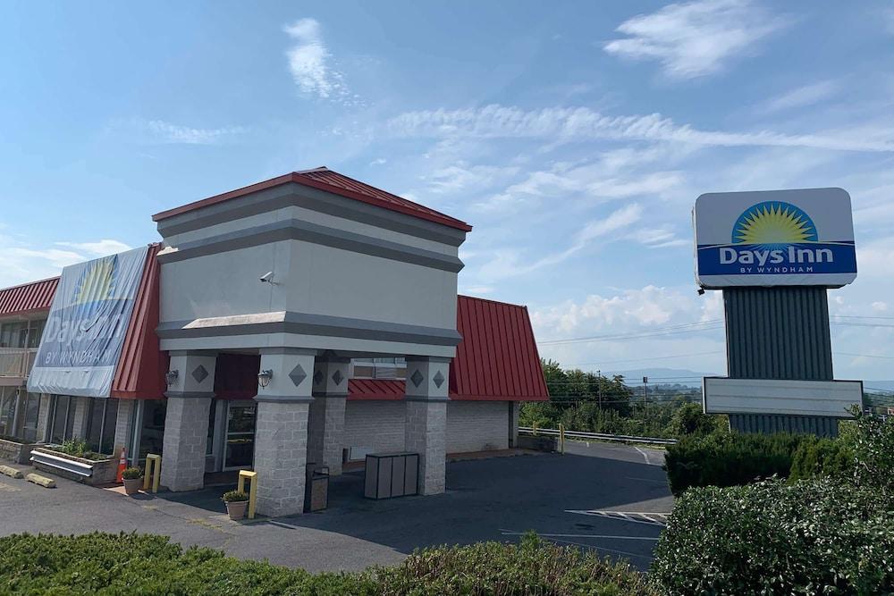 Days Inn by Wyndham Harrisonburg Pet Policy