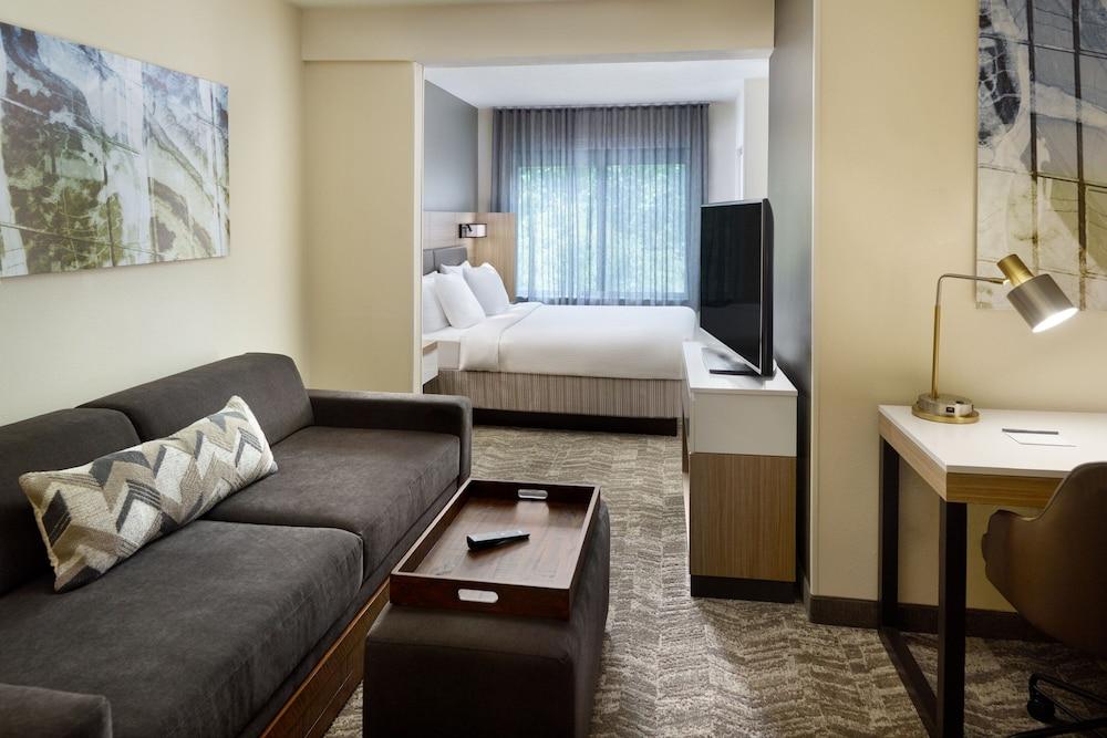 Pet Friendly SpringHill Suites by Marriott Raleigh-Durham Airport/Research Triangle Park