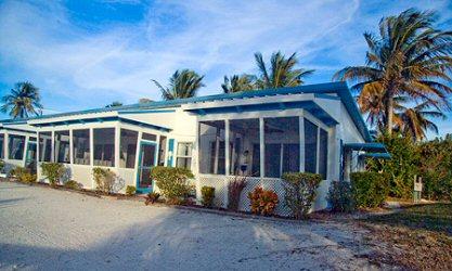 Tropical Winds Beachfront Motel And Cottages Pet Policy