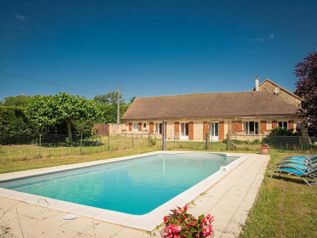 Pet Friendly Nice & Tidy Gite with Large Garden & Private Pool