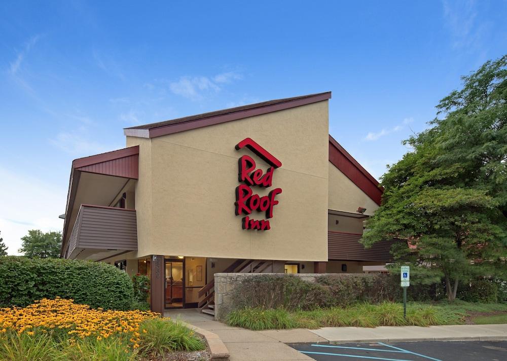 Pet Friendly Red Roof Inn Detroit-Rochester Hills/Auburn Hills
