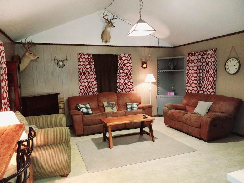 Franklin Ranch Hunter's Cabin Pet Policy