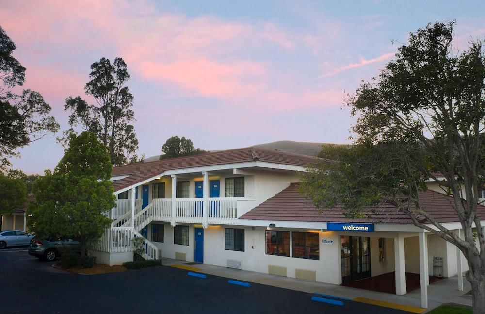 Motel 6 San Luis Obispo CA South Pet Policy