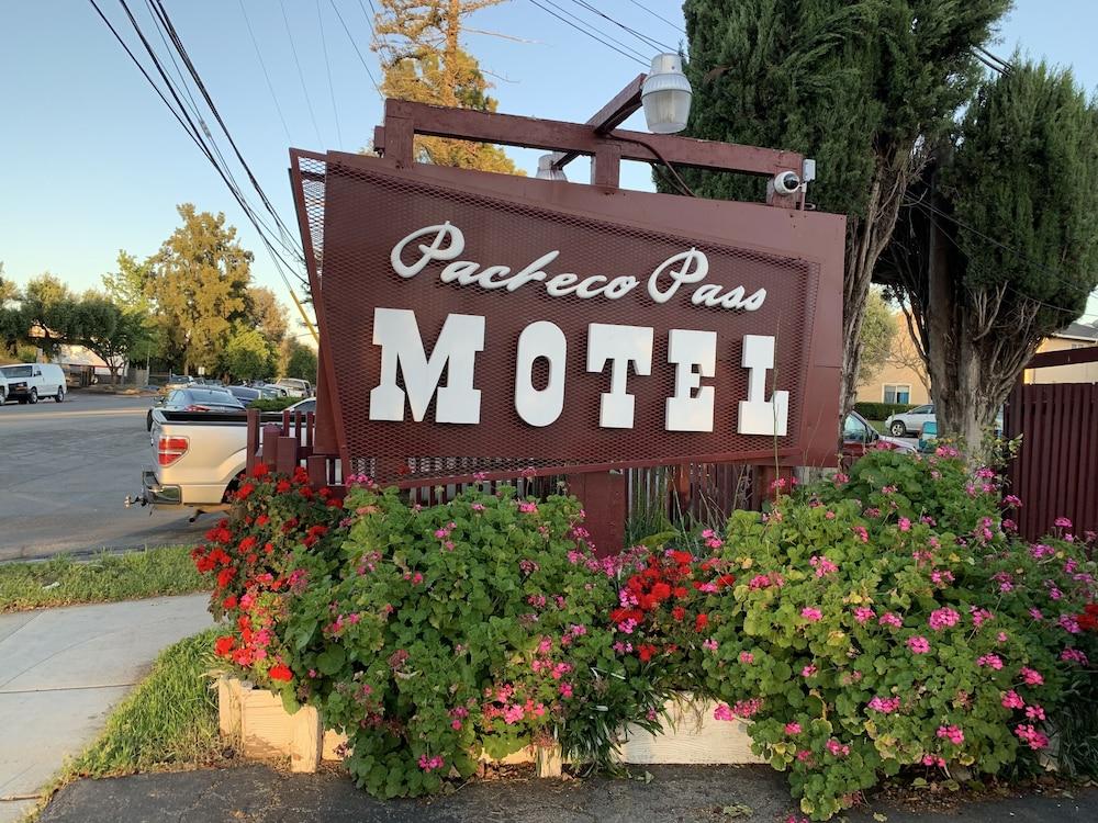 Pet Friendly Pacheco Pass Motel