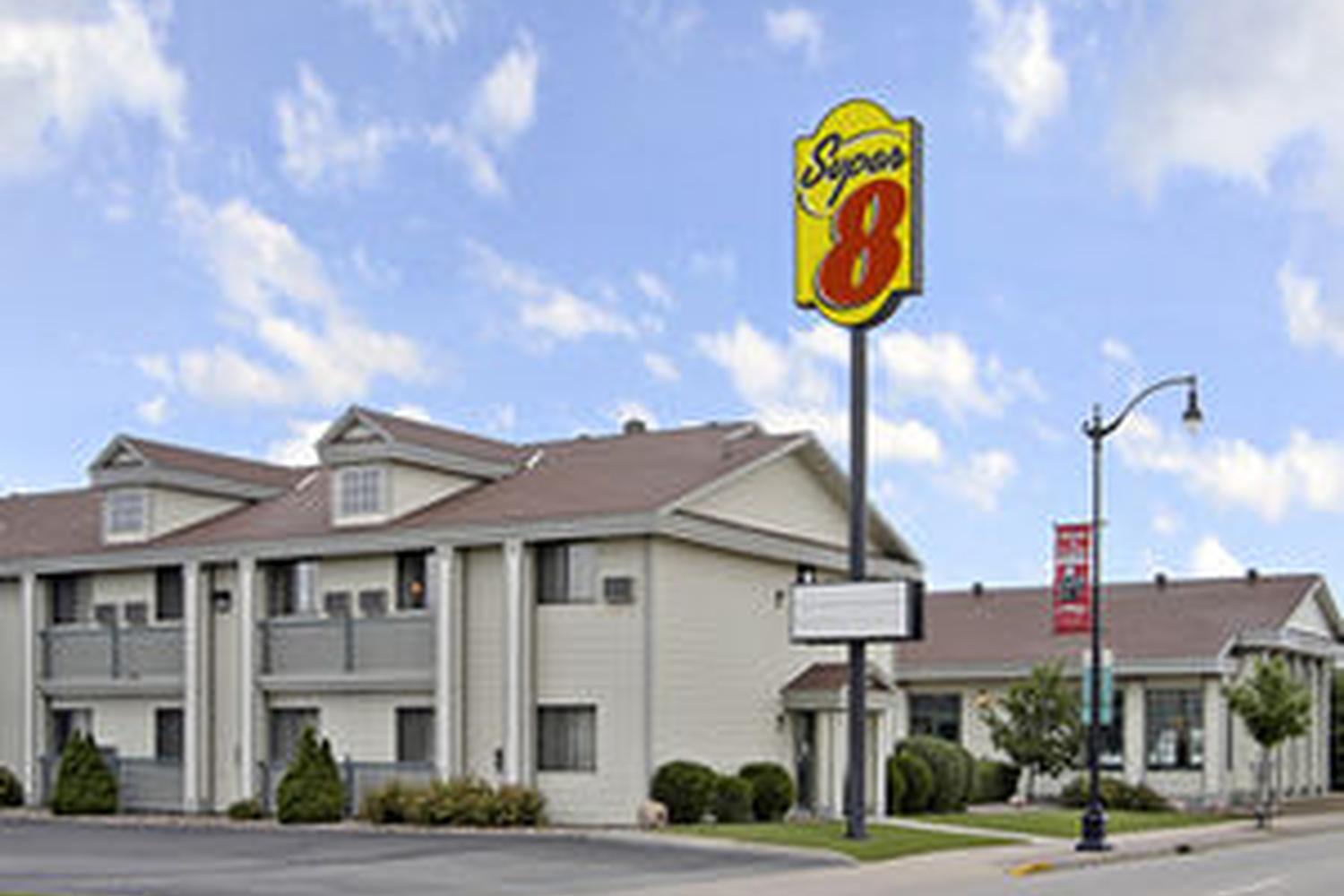 Super 8 La Crosse Pet Policy