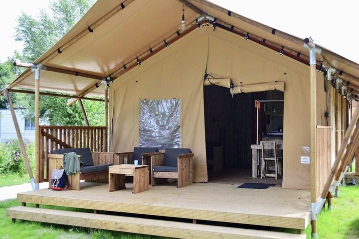 Pet Friendly Luxury Tent With Kitchen & Shower Near Beach & Campsite