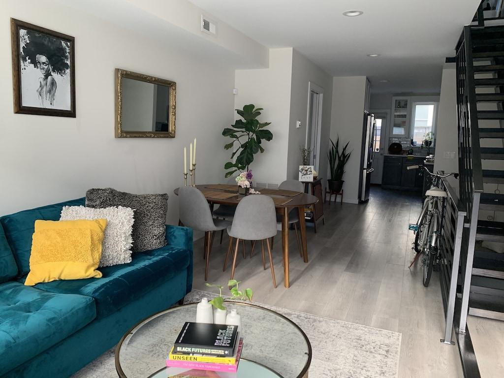 Luxurious Modern Greys Ferry Home Pet Policy