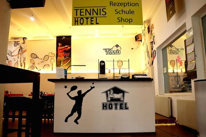 Pet Friendly Hotel & Tenniscenter Khail