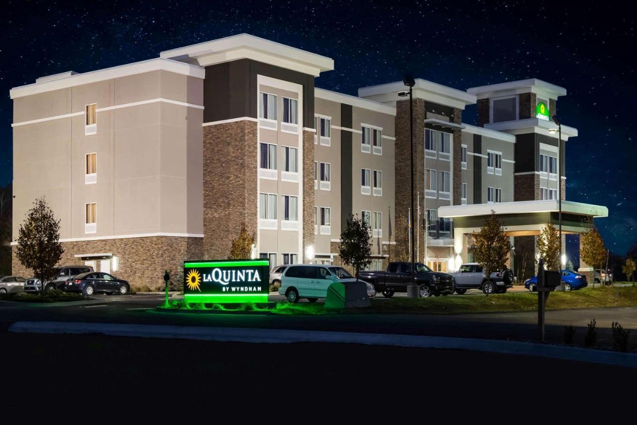 Pet Friendly La Quinta by Wyndham Morgantown