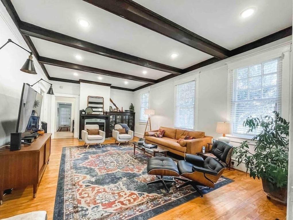 FitzgeraldVaught House Pet Policy