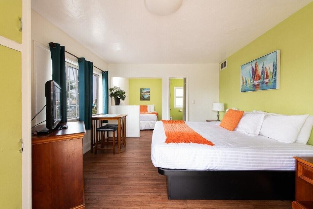 Pet Friendly Patriots Boutique Motel