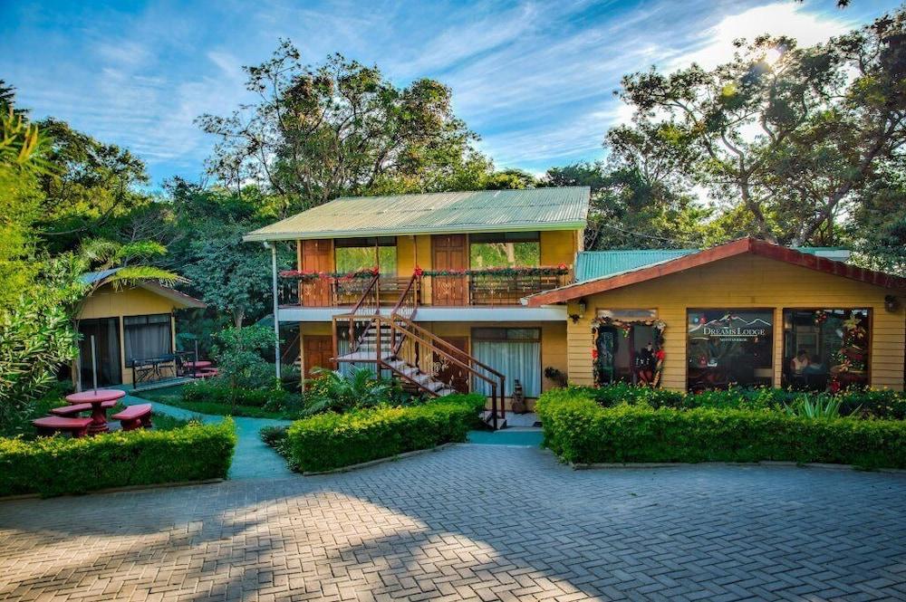 Pet Friendly Dreams Lodge Monteverde
