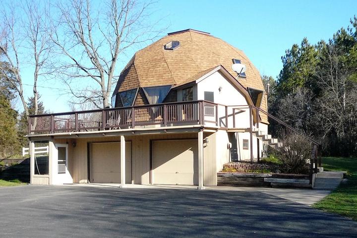 Pet Friendly Dome Sweet Dome - Fully Furnished Home
