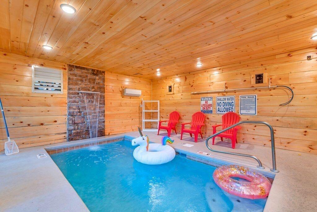 Zip & Dip Cabin Pet Policy