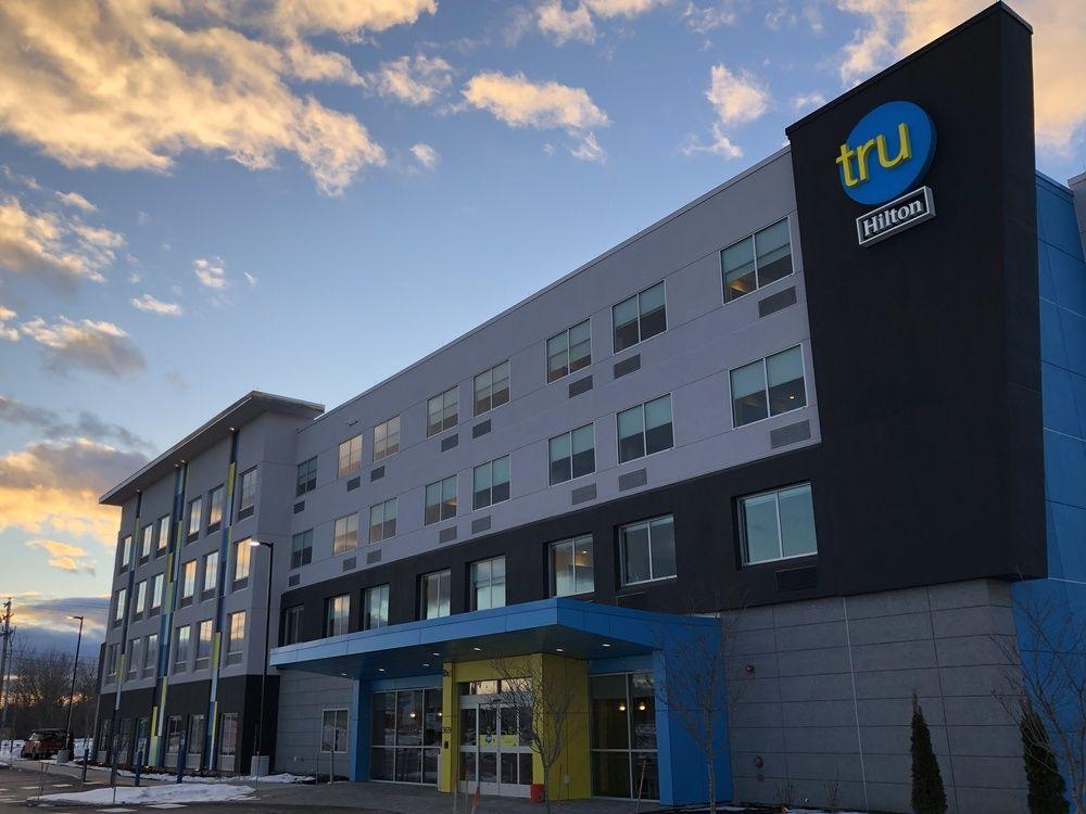 Tru by Hilton Portland Airport Area Pet Policy