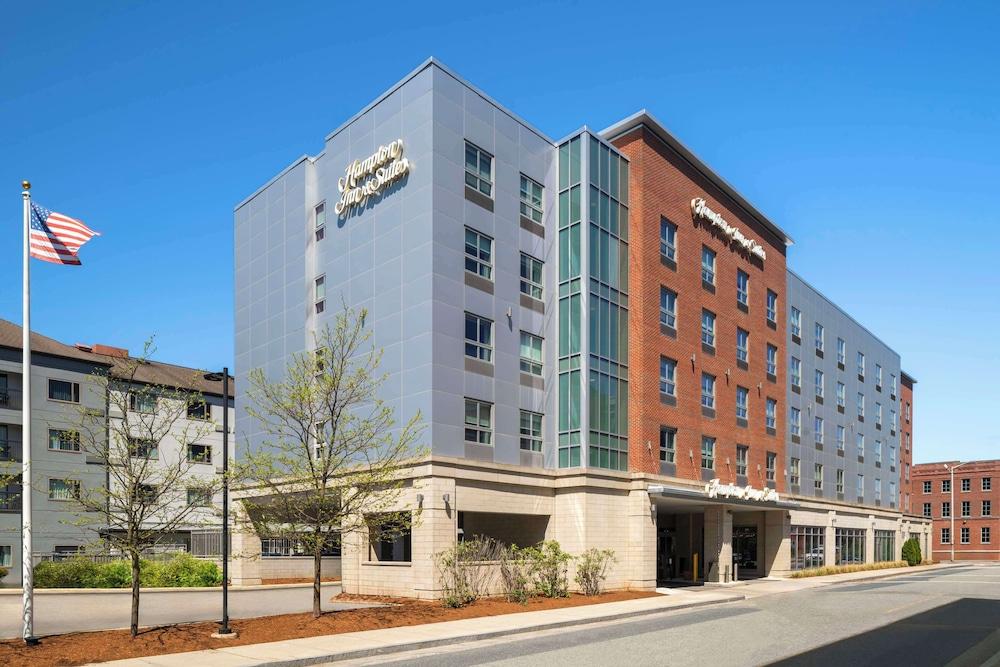 Pet Friendly Hampton Inn & Suites Worcester