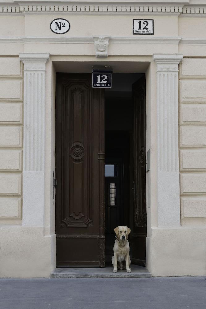 Pet Friendly Old Vienna Apartments